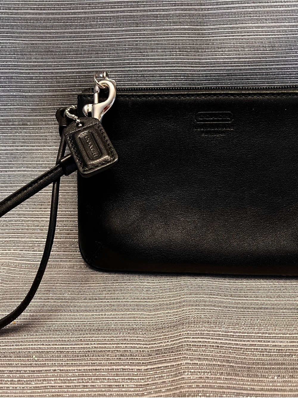 Coach Black Leather Zipper Closure Wristlet Coin Wallet Vintage NEVER USED - Picture 2 of 12